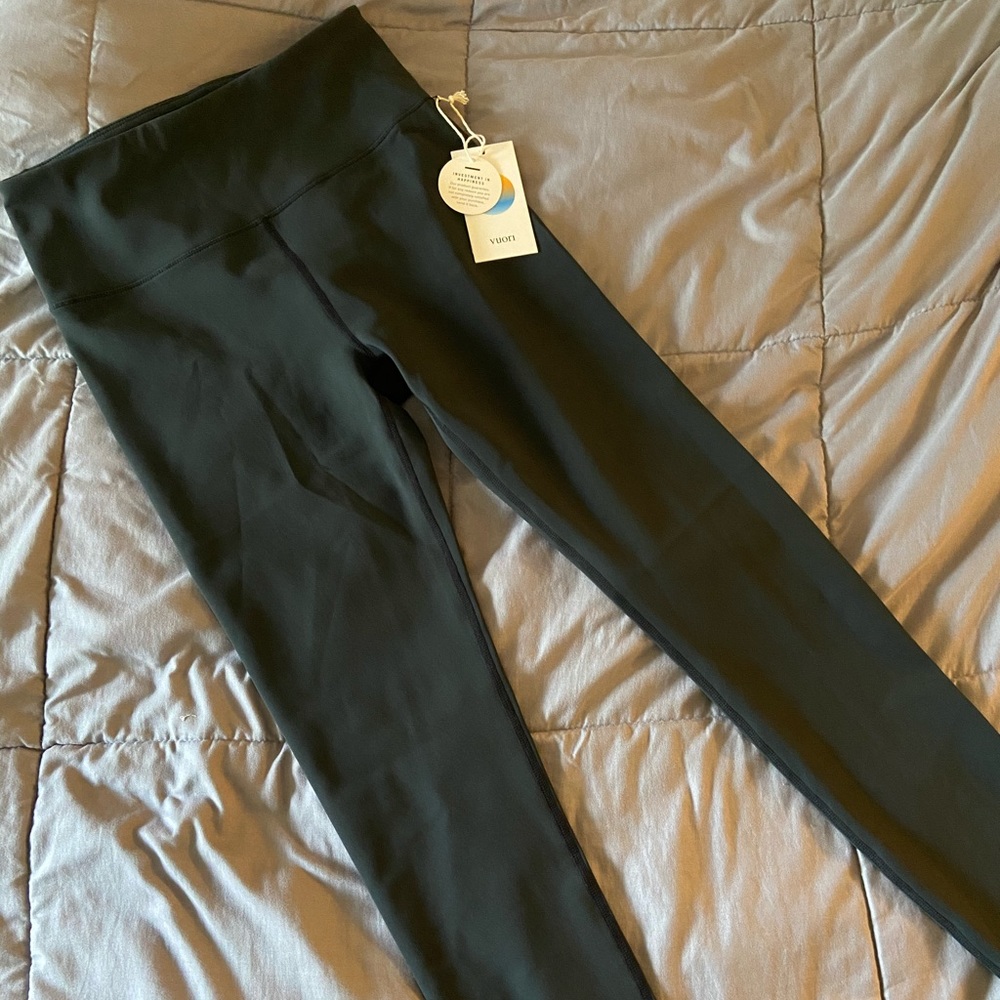 Vuori black leggings